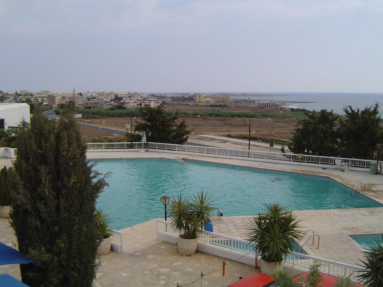 Ikaria Village Apt 201 Paphos Eksteriør billede